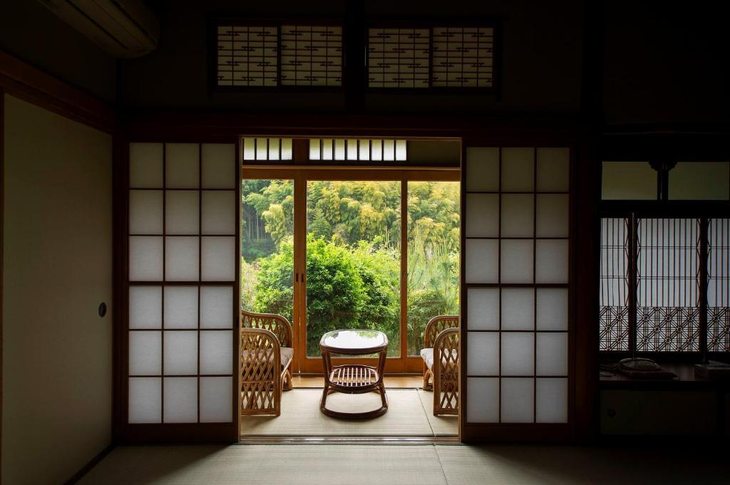 Izunokuni Hotel Nanzanso الغرفة الصورة